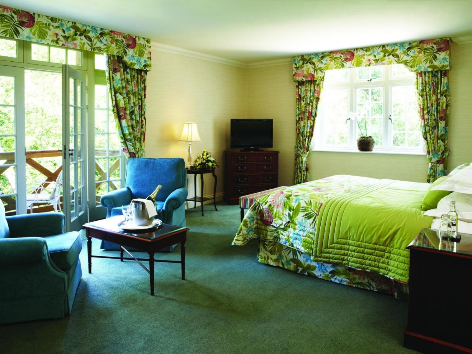 Luton Hoo Hotel, Golf And Spa Dış mekan fotoğraf A bedroom at the hotel